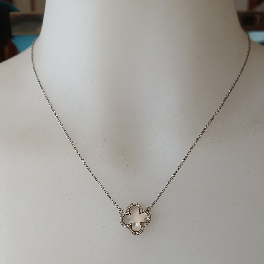 Necklace...Elegant Silver And White Clover Necklace.